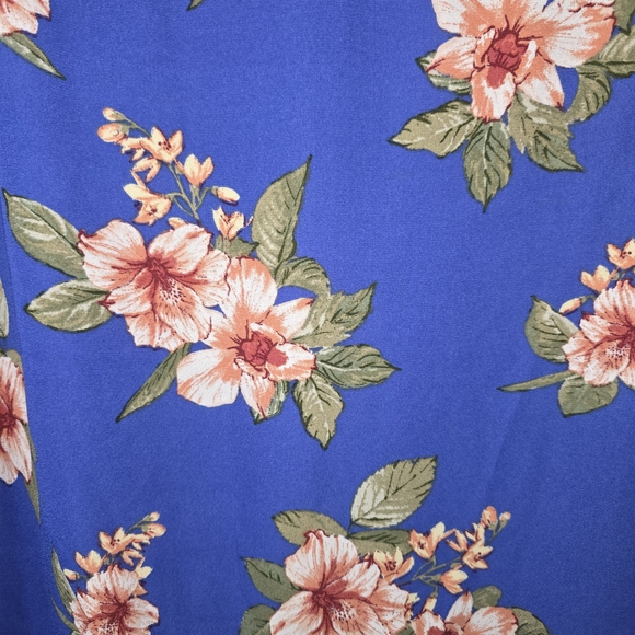 Hippie Rose Blue Floral Women's Blouse - Picture 2 of 4